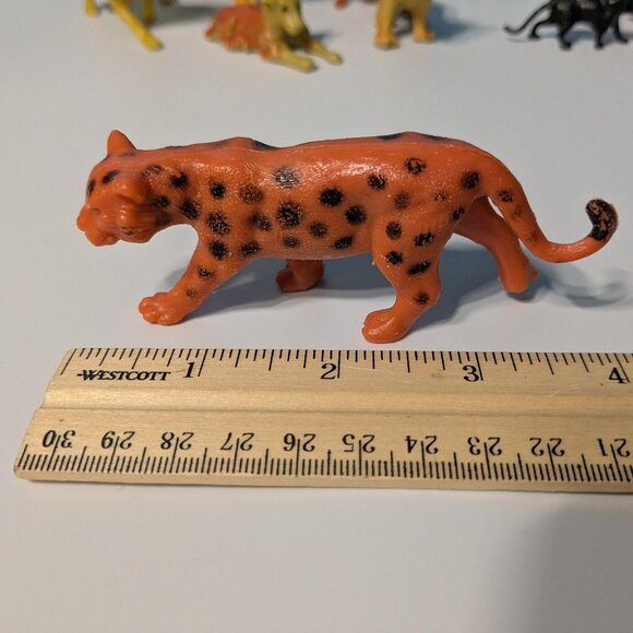 Wild Toy Animals Bundle 43 pieces - Picture 13 of 16